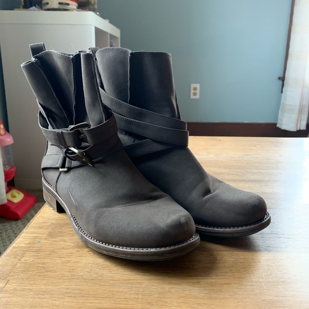 Boots - Picture 2 of 2